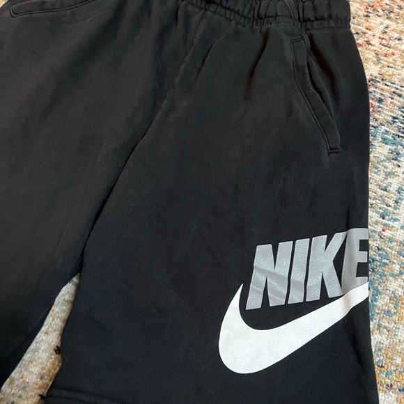 Boys Nike Standard Fit Shorts - Picture 2 of 5